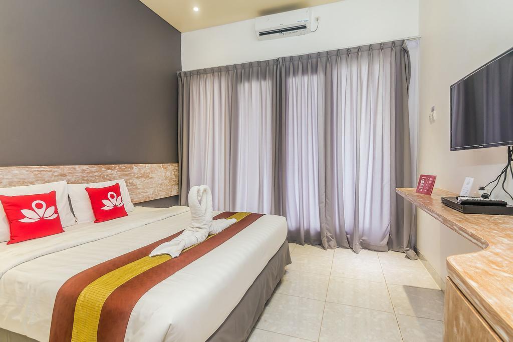 Zen Rooms Denpasar Mertasari Exterior foto